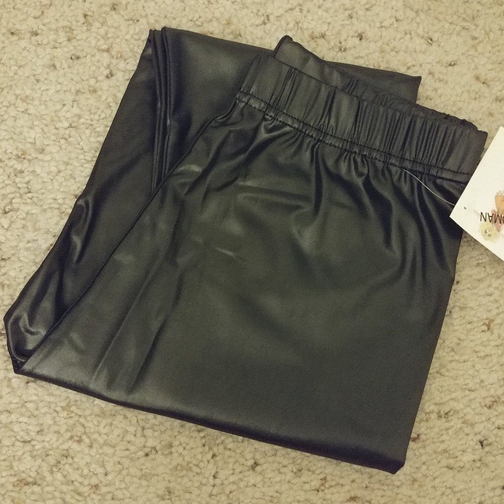 Black Slick Faux Leather Leggings - Picture 6 of 7